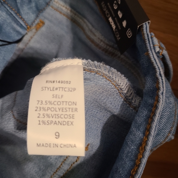 FASHION NOVA CARGO JEANS NWT 9 PETITE - Picture 5 of 5